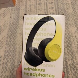 Yellow and Black Wireless Headphones